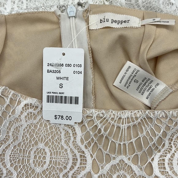 Nude and white pencil skirt - Picture 3 of 3